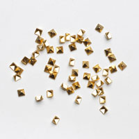 メタルスタッズ/スクエアピラミッド1.5mm×1.5mm/ゴールド