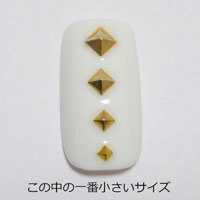 メタルスタッズ/スクエアピラミッド1.5mm×1.5mm/ゴールド