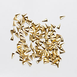 メタルスタッズ/トライアングル1.6mm×3mm/ゴールド