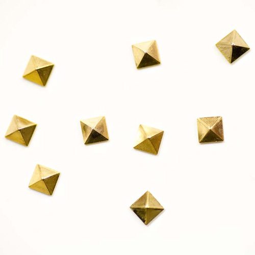 メタルスタッズ/スクエアピラミッド2mm×2mm/ゴールド